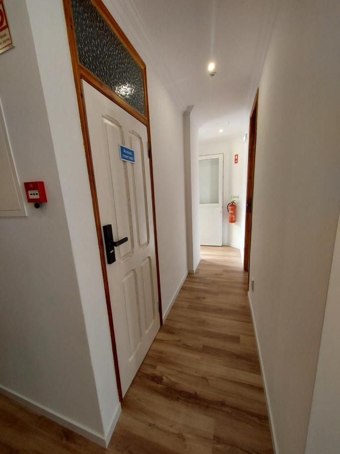 Wolley - Peniche Guesthouse 2 Buitenkant foto