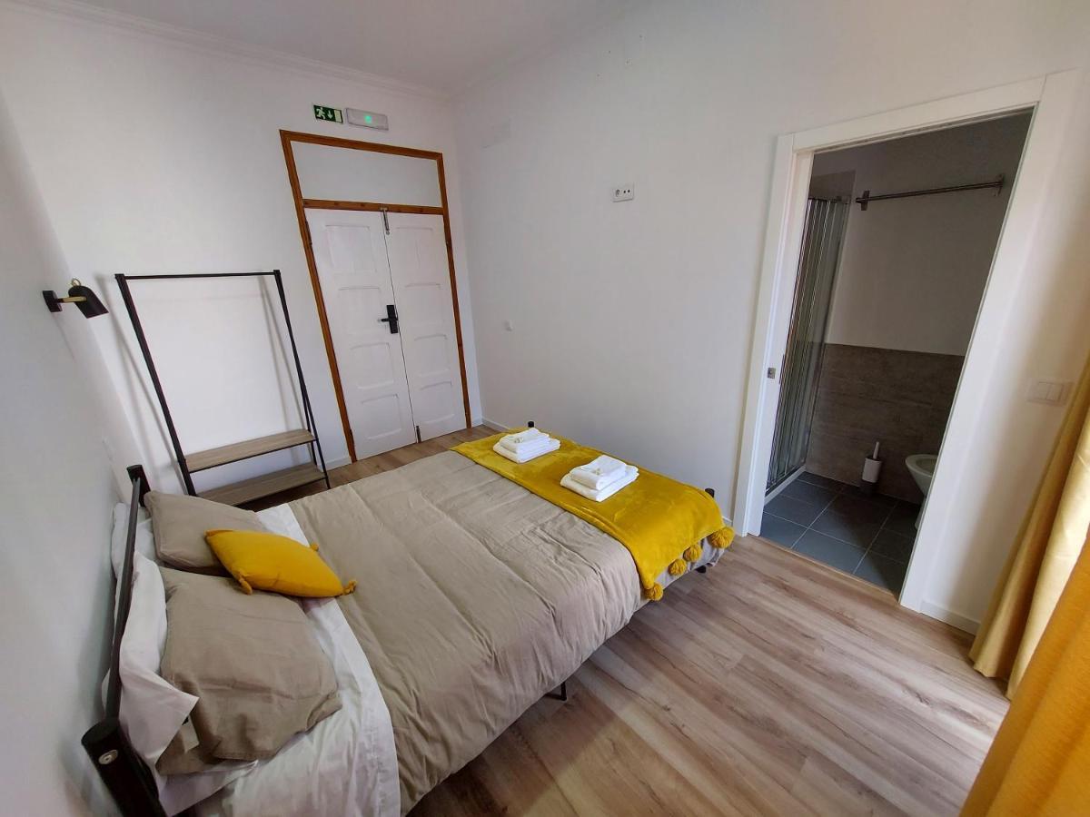 Wolley - Peniche Guesthouse 2 Buitenkant foto